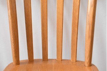 中古　柏木工(カシワ木工、KASHIWA)　楢(ナラ)材　木の温かみある風合いが魅力的なダイニングチェア2脚セット　(R-080674)