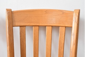 中古　柏木工(カシワ木工、KASHIWA)　楢(ナラ)材　木の温かみある風合いが魅力的なダイニングチェア2脚セット　(R-080674)