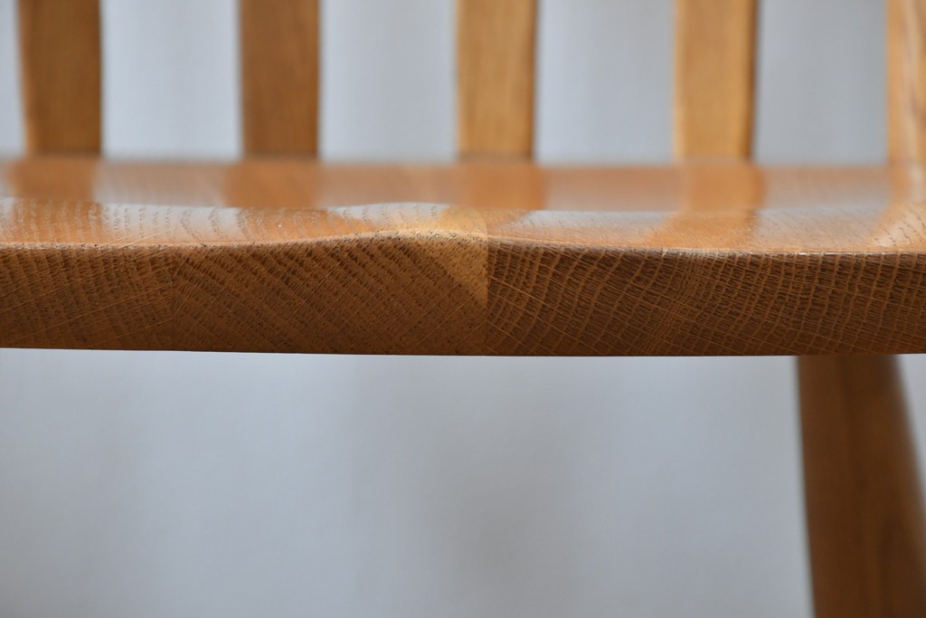 中古　柏木工(カシワ木工、KASHIWA)　楢(ナラ)材　木の温かみある風合いが魅力的なダイニングチェア2脚セット　(R-080674)