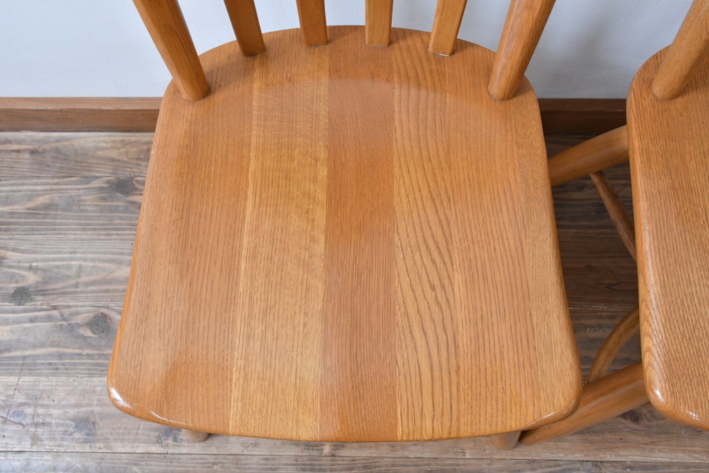 中古　柏木工(カシワ木工、KASHIWA)　楢(ナラ)材　木の温かみある風合いが魅力的なダイニングチェア2脚セット　(R-080674)