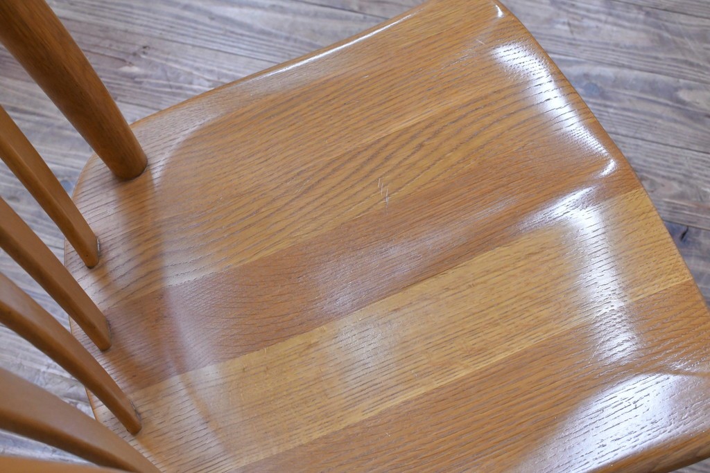 中古　柏木工(カシワ木工、KASHIWA)　楢(ナラ)材　木の温かみある風合いが魅力的なダイニングチェア2脚セット　(R-080674)