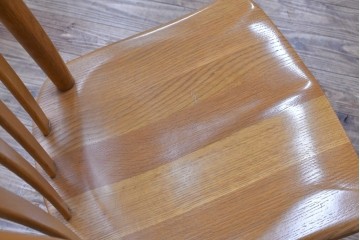 中古　柏木工(カシワ木工、KASHIWA)　楢(ナラ)材　木の温かみある風合いが魅力的なダイニングチェア2脚セット　(R-080674)