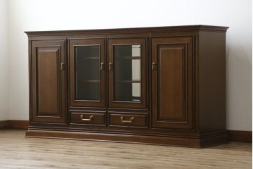 中古　美品　maruni(マルニ木工)　地中海ロイヤルシリーズ(ROYAL)　クラシカルな雰囲気を醸し出すサイドボード(キャビネット、収納棚、戸棚、飾り棚)(定価約54万円)(R-080679)