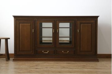 中古　美品　maruni(マルニ木工)　地中海ロイヤルシリーズ(ROYAL)　クラシカルな雰囲気を醸し出すサイドボード(キャビネット、収納棚、戸棚、飾り棚)(定価約54万円)(R-080679)