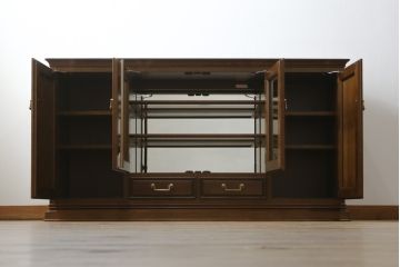 中古　美品　maruni(マルニ木工)　地中海ロイヤルシリーズ(ROYAL)　クラシカルな雰囲気を醸し出すサイドボード(キャビネット、収納棚、戸棚、飾り棚)(定価約54万円)(R-080679)
