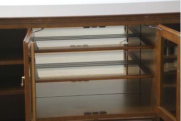 中古　美品　maruni(マルニ木工)　地中海ロイヤルシリーズ(ROYAL)　クラシカルな雰囲気を醸し出すサイドボード(キャビネット、収納棚、戸棚、飾り棚)(定価約54万円)(R-080679)