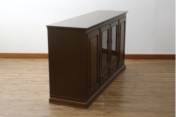 中古　美品　maruni(マルニ木工)　地中海ロイヤルシリーズ(ROYAL)　クラシカルな雰囲気を醸し出すサイドボード(キャビネット、収納棚、戸棚、飾り棚)(定価約54万円)(R-080679)