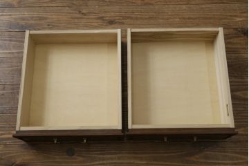中古　美品　maruni(マルニ木工)　地中海ロイヤルシリーズ(ROYAL)　クラシカルな雰囲気を醸し出すサイドボード(キャビネット、収納棚、戸棚、飾り棚)(定価約54万円)(R-080679)