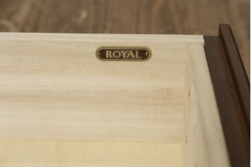 中古　美品　maruni(マルニ木工)　地中海ロイヤルシリーズ(ROYAL)　クラシカルな雰囲気を醸し出すサイドボード(キャビネット、収納棚、戸棚、飾り棚)(定価約54万円)(R-080679)
