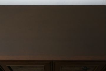 中古　美品　maruni(マルニ木工)　地中海ロイヤルシリーズ(ROYAL)　クラシカルな雰囲気を醸し出すサイドボード(キャビネット、収納棚、戸棚、飾り棚)(定価約54万円)(R-080679)