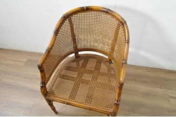 中古　スペイン　バロッサバレンティ(VARO,S.A. VALENTI)　クッション付き　籐(ラタン)張り　オリエンタルな雰囲気が高級感を感じるアームチェア(ダイニングチェア)(定価約14万円)(R-080680)