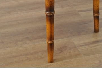 中古　スペイン　バロッサバレンティ(VARO,S.A. VALENTI)　クッション付き　籐(ラタン)張り　オリエンタルな雰囲気が高級感を感じるアームチェア(ダイニングチェア)(定価約14万円)(R-080680)