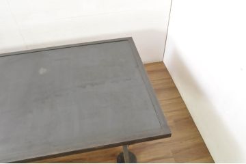 中古　超特大ド迫力!!　幅3m　堅牢な金型鋳造レッグの組み立て式アイアンテーブル(鉄脚テーブル、鉄製、食卓、4人掛け、6人掛け、ダイニングテーブル、作業台、ワークテーブル)(製作費約180万円)(R-080681)