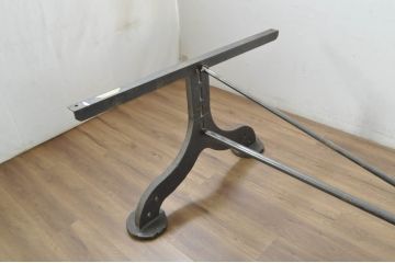 中古　超特大ド迫力!!　幅3m　堅牢な金型鋳造レッグの組み立て式アイアンテーブル(鉄脚テーブル、鉄製、食卓、4人掛け、6人掛け、ダイニングテーブル、作業台、ワークテーブル)(製作費約180万円)(R-080681)