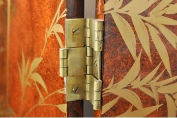 ビンテージ家具　美品　漆工芸品　四曲一隻　牡丹　松　鷹　漆絵が素晴らしい!裏表で異なる絵柄が楽しめる屏風(衝立て、衝い立て、衝立、パーテーション、仕切り、ヴィンテージ)(R-080686)