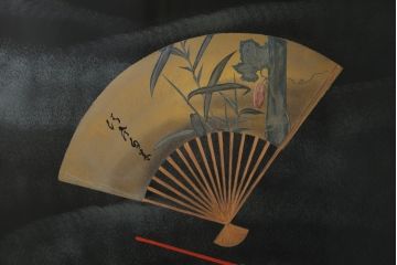 和製ビンテージ　新品未使用　展示品　超美品　香川漆器　漆工芸品　漆絵　貫涯　扇に草花の図が美しく描かれた折り畳み衝立(衝立て、つい立て、衝い立て、パーテーション、間仕切り、ディスプレイ、店舗什器、ヴィンテージ)(定価約200万円)(R-080687)