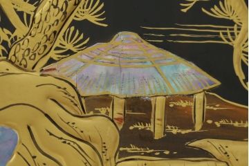 和製ビンテージ　美品　最高級　国産職人手作り　黒檀(コクタン)材　漆塗りの品のある佇まいが美しい蒔絵入り飾り棚(茶棚、戸棚、収納棚、違い棚、ヴィンテージ)(定価約150万円)(R-080689)