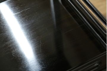和製ビンテージ　美品　最高級　国産職人手作り　黒檀(コクタン)材　漆塗りの品のある佇まいが美しい蒔絵入り飾り棚(茶棚、戸棚、収納棚、違い棚、ヴィンテージ)(定価約150万円)(R-080689)
