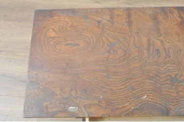 和製アンティーク　上手物!!　総欅(ケヤキ)材　天板上杢(玉杢)　時代の流れを感じる素朴な佇まいが魅力的な引き出し付き文机( ローテーブル、座卓、座机、センターテーブル)(R-080690)