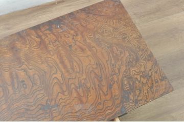 和製アンティーク　上手物!!　総欅(ケヤキ)材　天板上杢(玉杢)　時代の流れを感じる素朴な佇まいが魅力的な引き出し付き文机( ローテーブル、座卓、座机、センターテーブル)(R-080690)