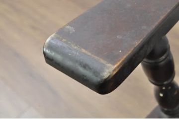 和製ビンテージ　希少　絶版品　北海道民芸家具　細部までこだわりが感じられるキャスター付き回転デスクチェア(キャプテンチェア、板座チェア、回転チェア、キャスターチェア、椅子、イス、ヴィンテージ、高さ調整可能)(R-080697)