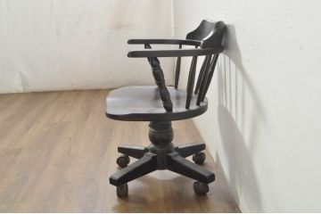 和製ビンテージ　希少　絶版品　北海道民芸家具　細部までこだわりが感じられるキャスター付き回転デスクチェア(キャプテンチェア、板座チェア、回転チェア、キャスターチェア、椅子、イス、ヴィンテージ、高さ調整可能)(R-080698)