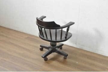 和製ビンテージ　希少　絶版品　北海道民芸家具　細部までこだわりが感じられるキャスター付き回転デスクチェア(キャプテンチェア、板座チェア、回転チェア、キャスターチェア、椅子、イス、ヴィンテージ、高さ調整可能)(R-080698)