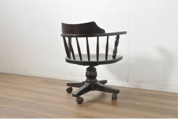 和製ビンテージ　希少　絶版品　北海道民芸家具　細部までこだわりが感じられるキャスター付き回転デスクチェア(キャプテンチェア、板座チェア、回転チェア、キャスターチェア、椅子、イス、ヴィンテージ、高さ調整可能)(R-080698)