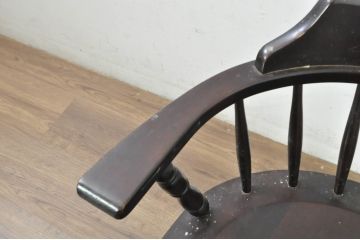 和製ビンテージ　希少　絶版品　北海道民芸家具　細部までこだわりが感じられるキャスター付き回転デスクチェア(キャプテンチェア、板座チェア、回転チェア、キャスターチェア、椅子、イス、ヴィンテージ、高さ調整可能)(R-080698)