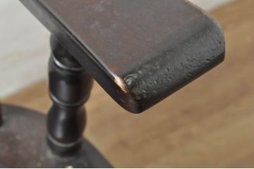 和製ビンテージ　希少　絶版品　北海道民芸家具　細部までこだわりが感じられるキャスター付き回転デスクチェア(キャプテンチェア、板座チェア、回転チェア、キャスターチェア、椅子、イス、ヴィンテージ、高さ調整可能)(R-080698)