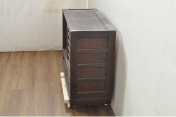 中古　北海道民芸家具　天板カットあり　落ち着きのある色合いが和モダンな印象を深める茶棚(茶箪笥、収納棚、戸棚)(R-080700)