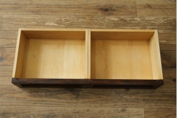 中古　北海道民芸家具　落ち着きのある色合いが素敵な戸棚　(R-080700)