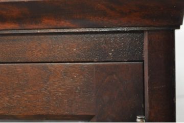 中古　希少な廃番品　北海道民芸家具　クラシカルな雰囲気の小振りなキャビネット(収納棚、戸棚、サイドキャビネット、飾り棚、陳列棚、店舗什器)(R-080701)