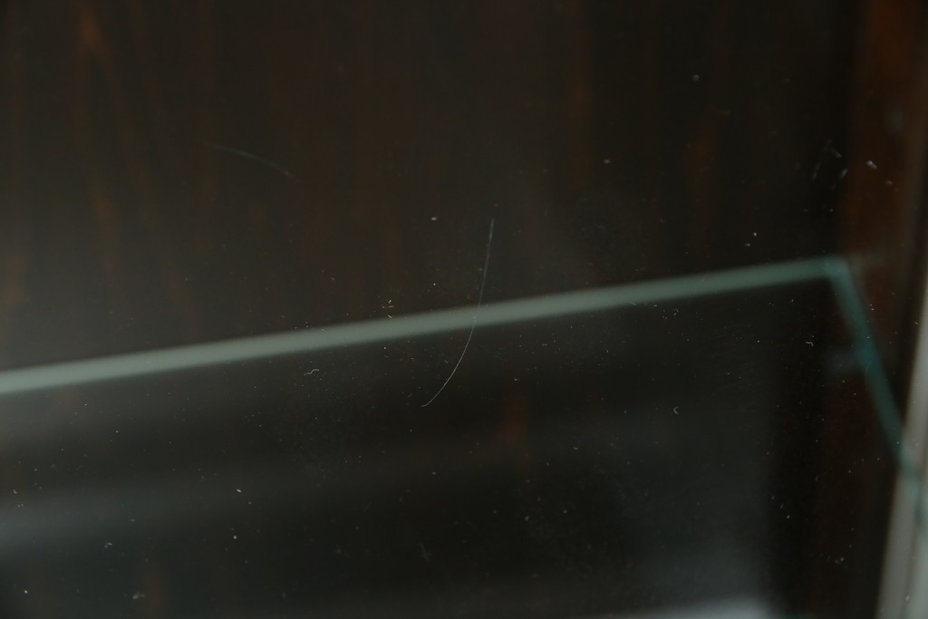 中古　希少な廃番品　北海道民芸家具　クラシカルな雰囲気の小振りなキャビネット(収納棚、戸棚、サイドキャビネット、飾り棚、陳列棚、店舗什器)(R-080701)