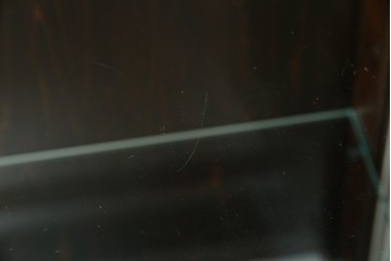 中古　希少な廃番品　北海道民芸家具　クラシカルな雰囲気の小振りなキャビネット(収納棚、戸棚、サイドキャビネット、飾り棚、陳列棚、店舗什器)(R-080701)