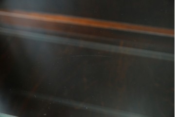 中古　希少な廃番品　北海道民芸家具　クラシカルな雰囲気の小振りなキャビネット(収納棚、戸棚、サイドキャビネット、飾り棚、陳列棚、店舗什器)(R-080701)