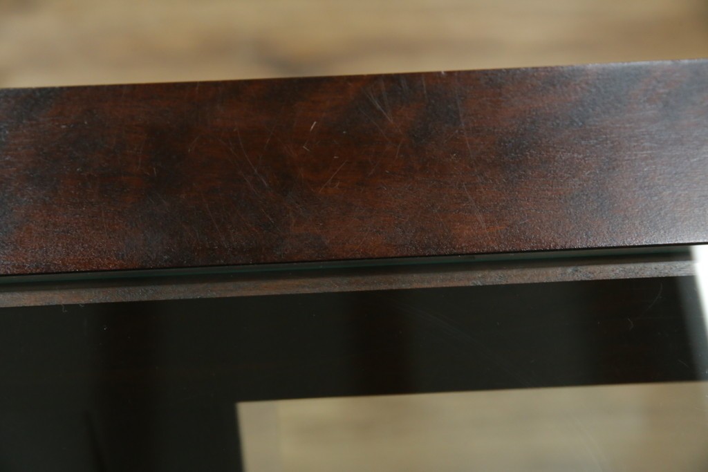 中古　希少な廃番品　北海道民芸家具　クラシカルな雰囲気の小振りなキャビネット(収納棚、戸棚、サイドキャビネット、飾り棚、陳列棚、店舗什器)(R-080701)