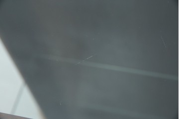 中古　希少な廃番品　北海道民芸家具　クラシカルな雰囲気の小振りなキャビネット(収納棚、戸棚、サイドキャビネット、飾り棚、陳列棚、店舗什器)(R-080701)