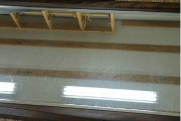 和製ヴィンテージ　北海道民芸家具　シックな色合いが上品な印象のキャスター付きスタンドミラー　(R-080706)