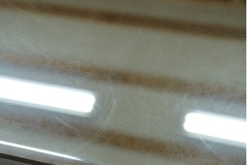 和製ヴィンテージ　北海道民芸家具　シックな色合いが上品な印象のキャスター付きスタンドミラー　(R-080706)