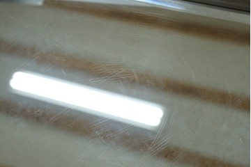 和製ヴィンテージ　北海道民芸家具　シックな色合いが上品な印象のキャスター付きスタンドミラー　(R-080706)