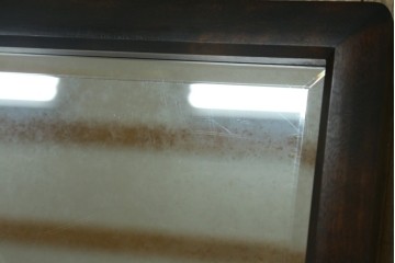 和製ヴィンテージ　北海道民芸家具　シックな色合いが上品な印象のキャスター付きスタンドミラー　(R-080706)