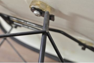 アメリカビンテージ　Modern Furniture Sales(モダンファニチャーセールス社) 現Hermanmiller(ハーマンミラー社)　Charles & Ray Eames(チャールズ&レイ・イームズ)　ローワイヤーベース　ファイバーグラス　洗練されたデザインがおしゃれなLARアームシェルチェア(ラウンジチェア、椅子、イス、ヴィンテージ)(R-080719)