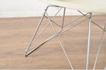 アメリカビンテージ　Hermanmiller(ハーマンミラー社)　Charles & Ray Eames(チャールズ&レイ・イームズ)　シンプルで洗練されたフォルムがおしゃれなファイバーグラスサイドシェルチェア(ダイニングチェア、椅子、イス、ヴィンテージ)(R-080720)