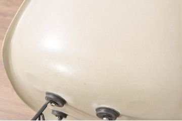 アメリカビンテージ　Hermanmiller(ハーマンミラー社)　Charles & Ray Eames(チャールズ&レイ・イームズ)　シンプルで洗練されたフォルムがおしゃれなファイバーグラスサイドシェルチェア(ダイニングチェア、椅子、イス、ヴィンテージ)(R-080721)