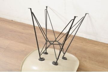 アメリカビンテージ　Hermanmiller(ハーマンミラー社)　Charles & Ray Eames(チャールズ&レイ・イームズ)　シンプルで洗練されたフォルムがおしゃれなファイバーグラスサイドシェルチェア(ダイニングチェア、椅子、イス、ヴィンテージ)(R-080721)