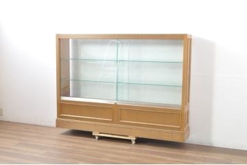 中古　特注品　タモ材　薄型　明るい木色がぬくもりを感じる鍵付きガラスケース(収納棚、陳列棚、ショーケース、戸棚、飾り棚、Gケース、店舗什器)(R-080725)