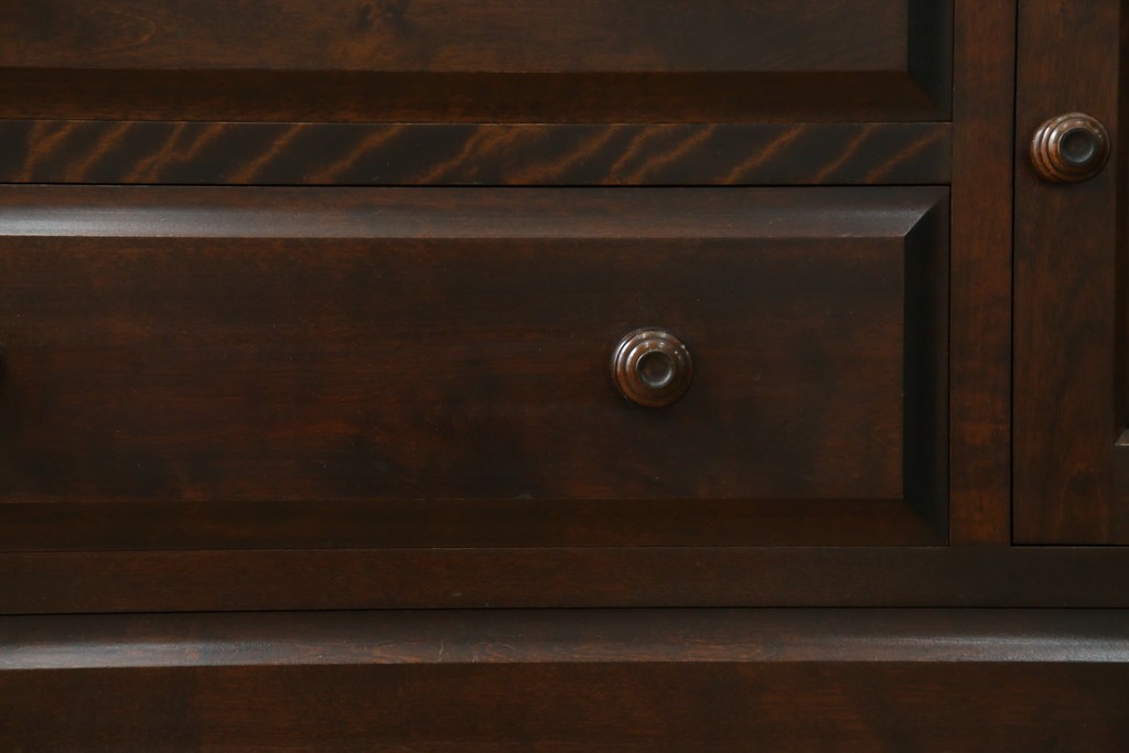 中古　北海道民芸家具　ドレッサーリメイク　洗練された佇まいが魅力のサイドボード　(R-080728)