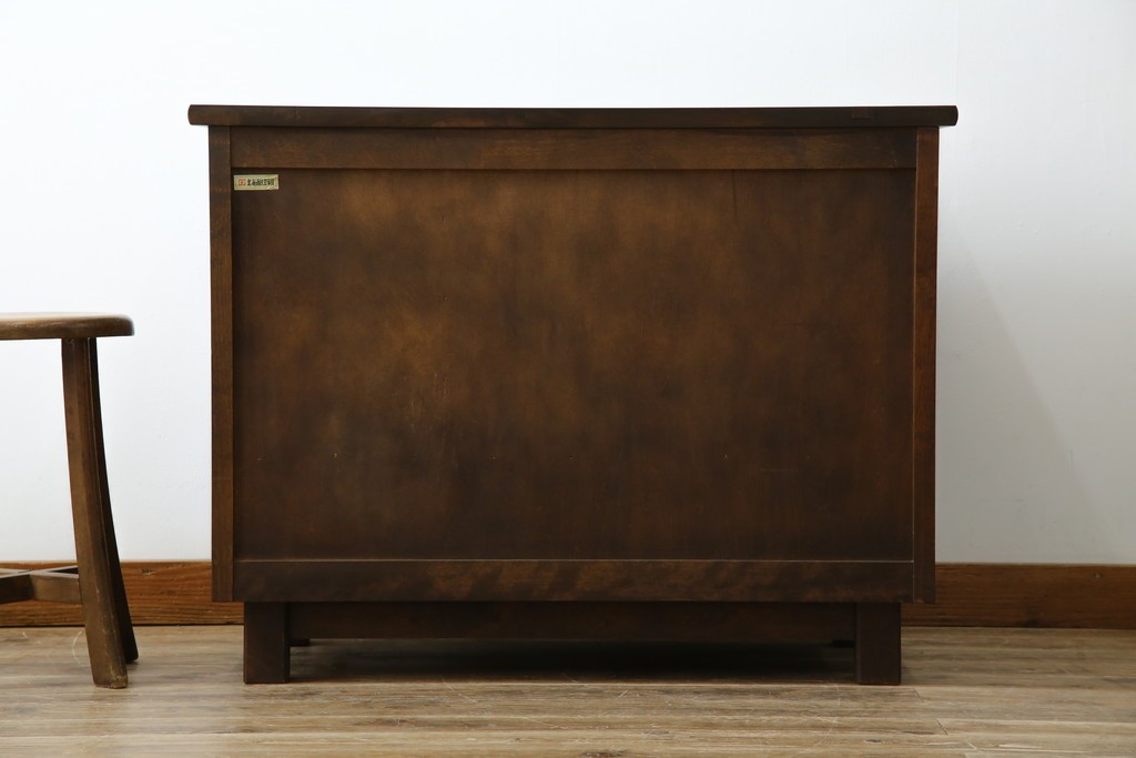 中古　北海道民芸家具　ドレッサーリメイク　洗練された佇まいが魅力のサイドボード　(R-080728)