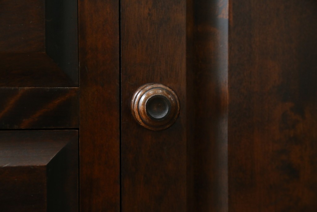 中古　北海道民芸家具　ドレッサーリメイク　洗練された佇まいが魅力のサイドボード　(R-080728)